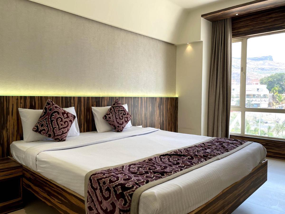 Hotel Grand Parivaar Igatpuri Exteriér fotografie