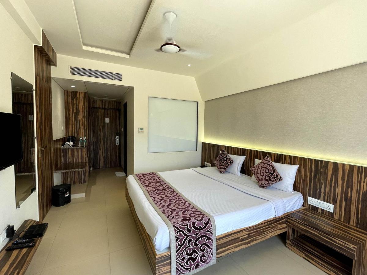 Hotel Grand Parivaar Igatpuri Exteriér fotografie